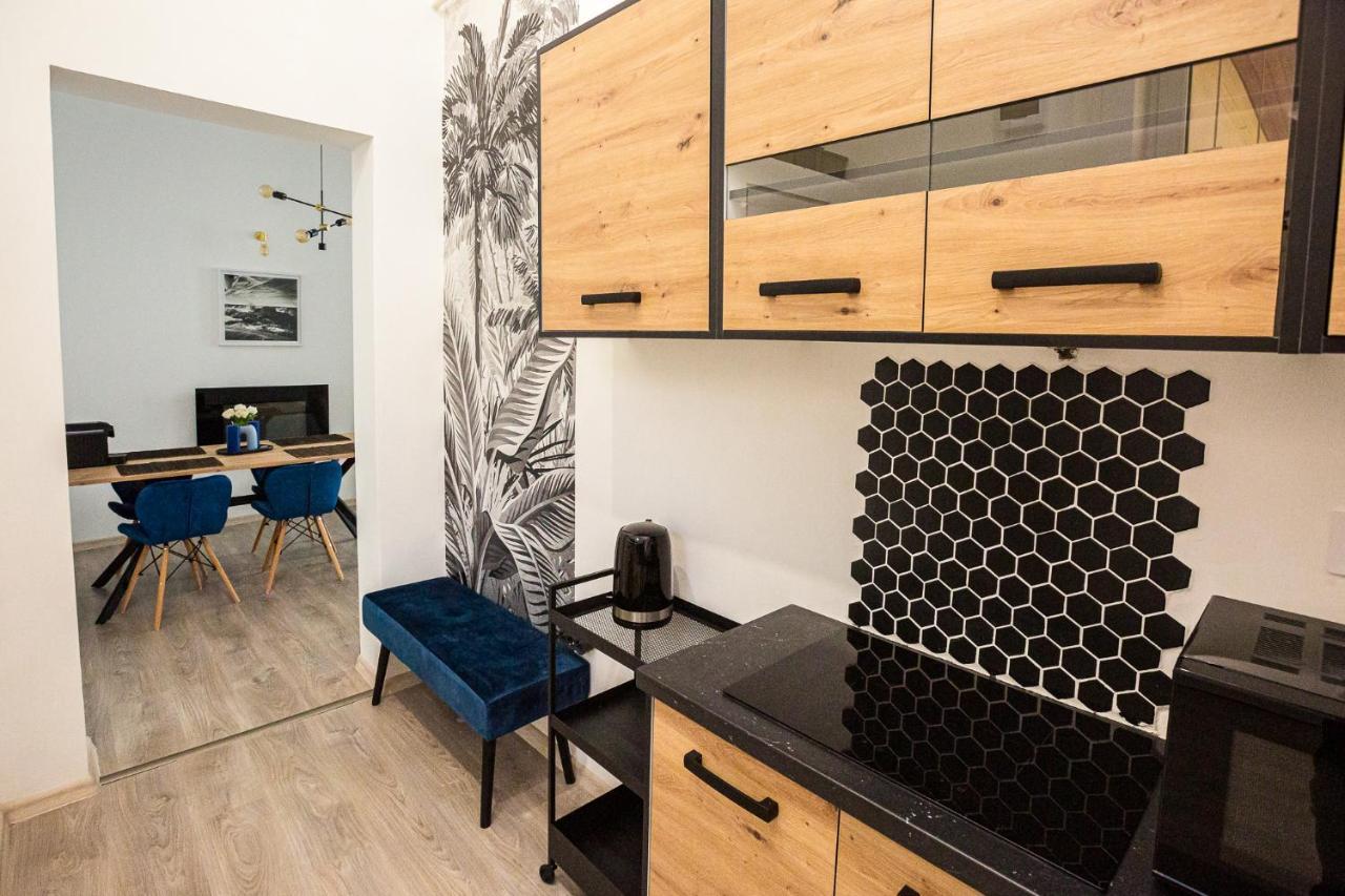 Gaia House Апартаменти *